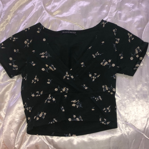 Brandy Melville Amara Top - Picture 2 of 4